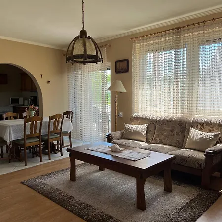 Rozsa Haz Apartment